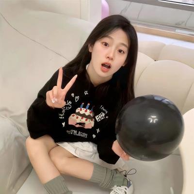 红唇相吻